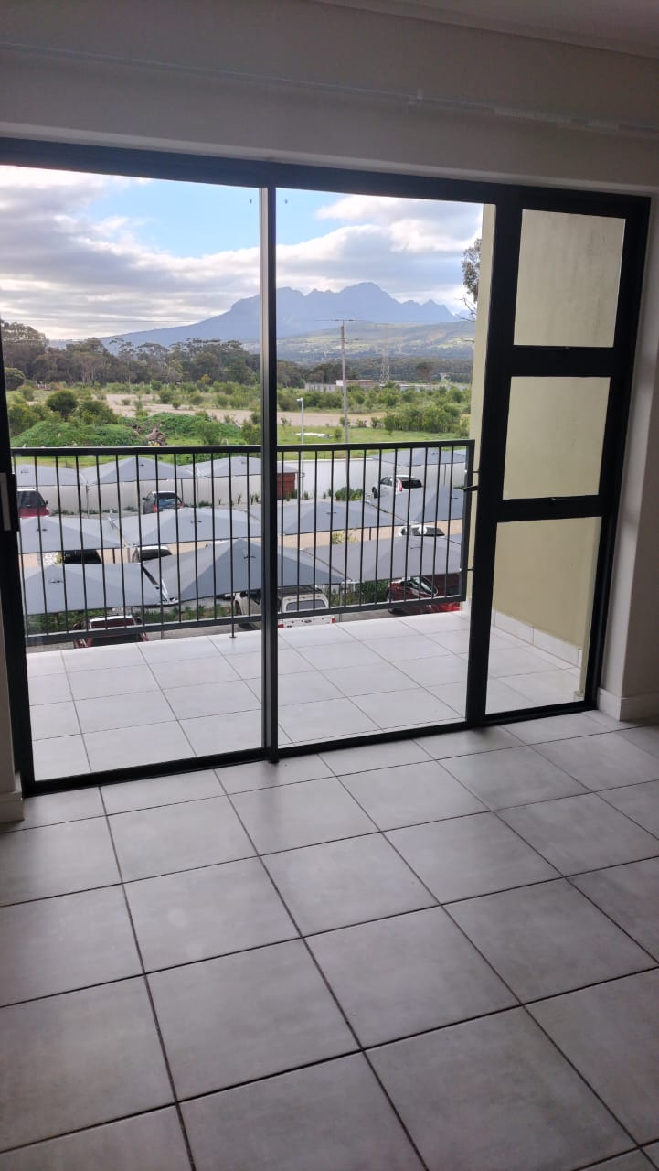  Bedroom Property for Sale in Gordons Bay Central Western Cape